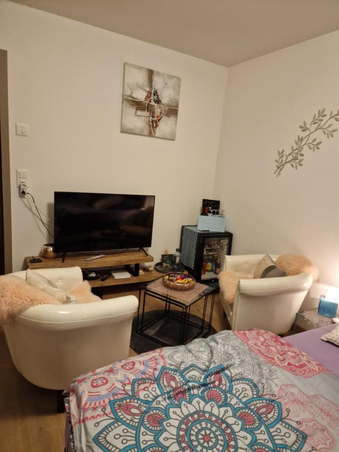 Chambre Aux Bord De L'Areuse Ngoại thất bức ảnh
